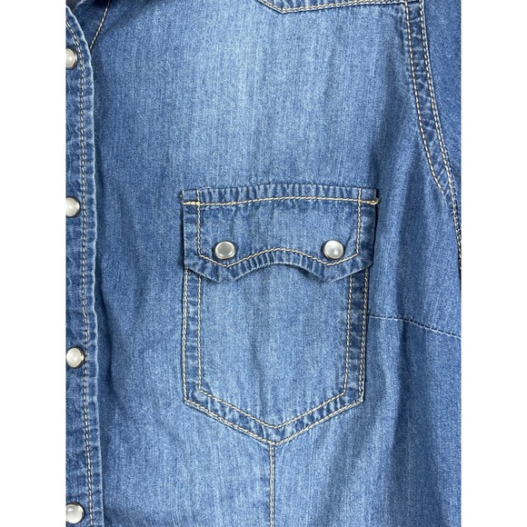 Forever 21 Women's Chambray Denim Pearl Button Up Shirt Size S - Picture 8 of 11